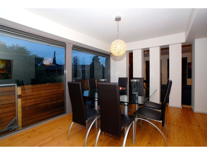 2/60 Worthing Avenue, Doncaster East VIC 3109