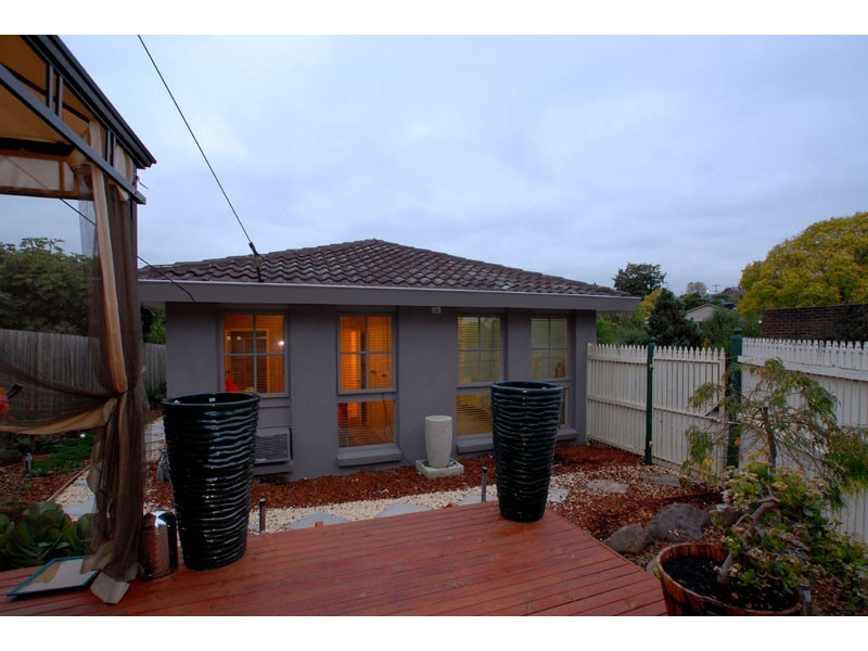 2/60 Worthing Avenue, Doncaster East VIC 3109