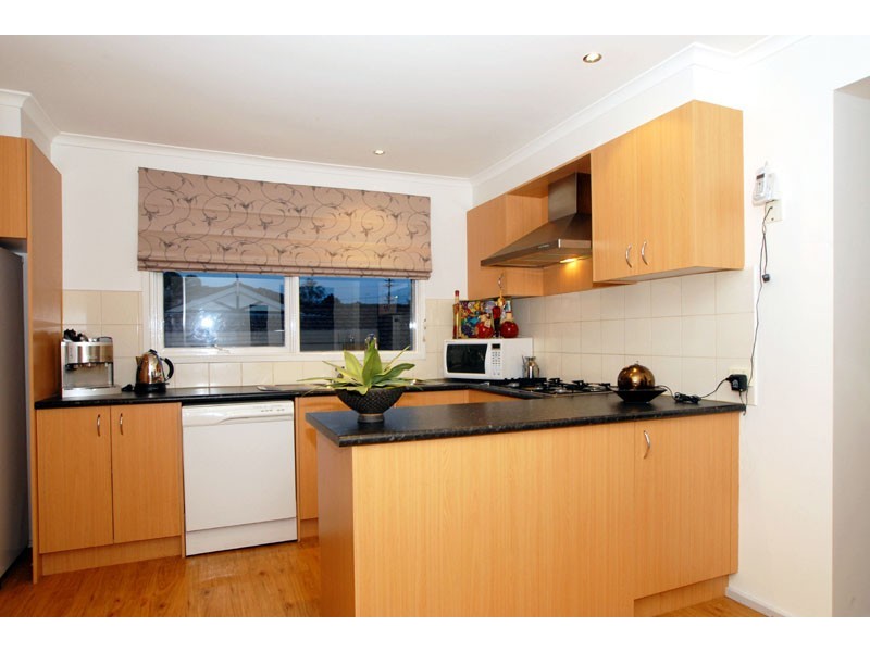 2/60 Worthing Avenue, Doncaster East VIC 3109