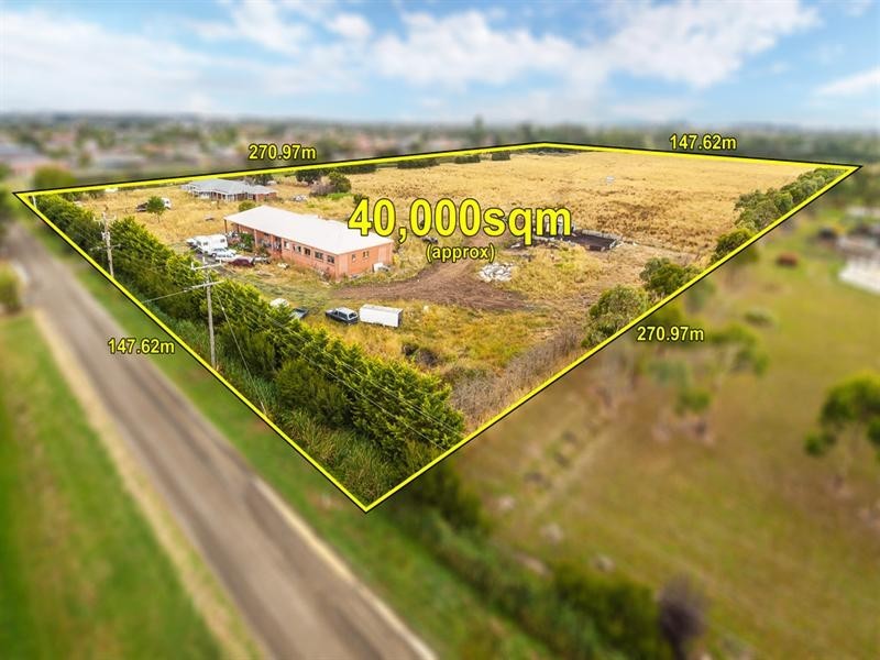 109-115 and 117-123 Homestead, Berwick VIC 3806