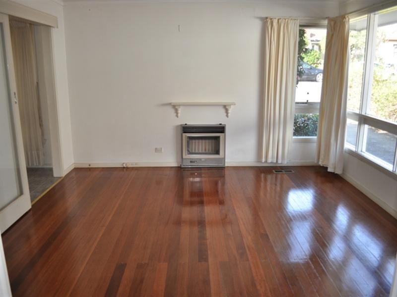 10 Peel Street, Mitcham VIC 3132