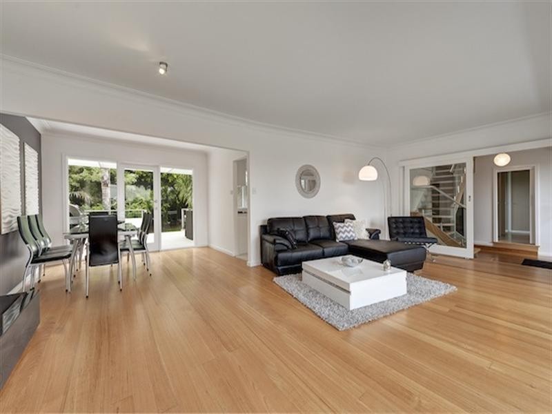 10 Waratah Drive, Templestowe Lower VIC 3107