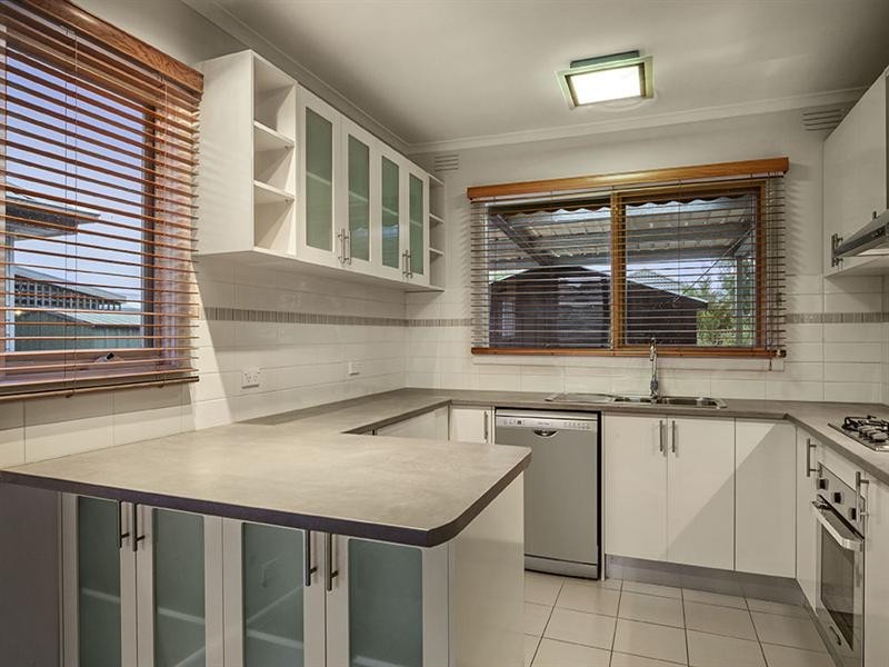 5 Laura Court, Sunshine North VIC 3020