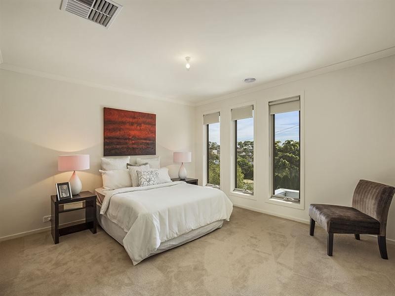 33A Toulon Drive, Templestowe Lower VIC 3107