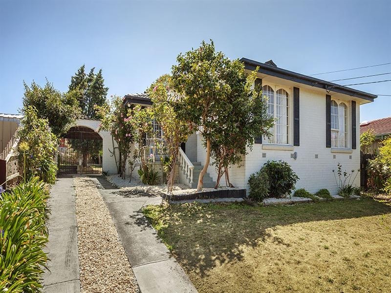 4 Thomas Street, Doncaster East VIC 3109