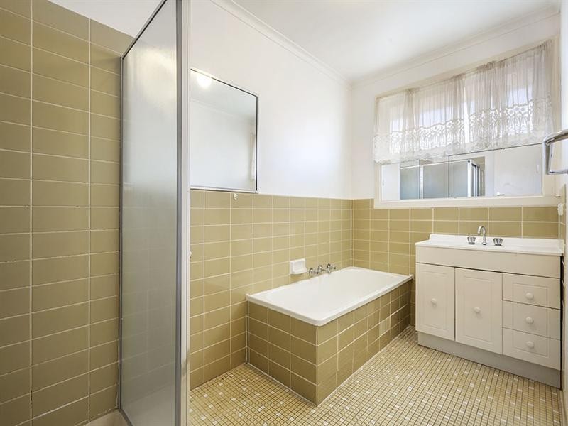 4 Thomas Street, Doncaster East VIC 3109