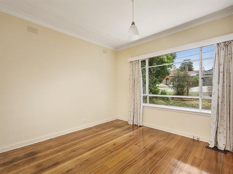 5 Drummond Street, Chadstone VIC 3148