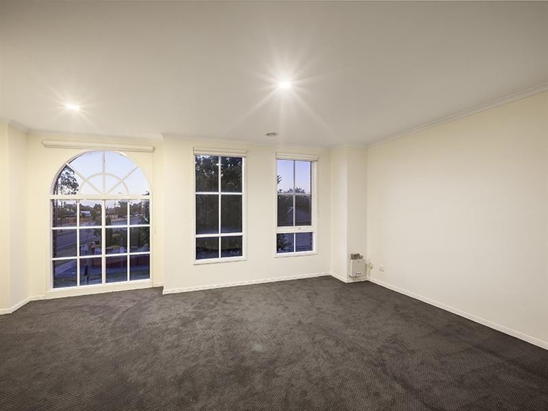 2 Garden Drive, Braybrook VIC 3019