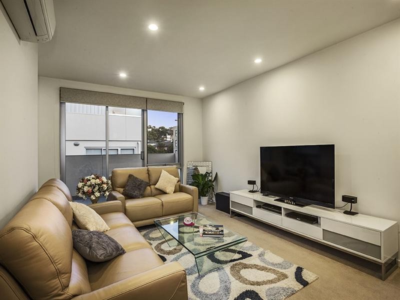 306/18 Berkeley Street, Doncaster VIC 3108