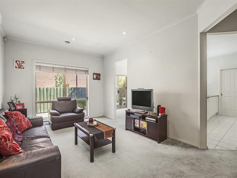 9 Hazel Drive, Templestowe Lower VIC 3107