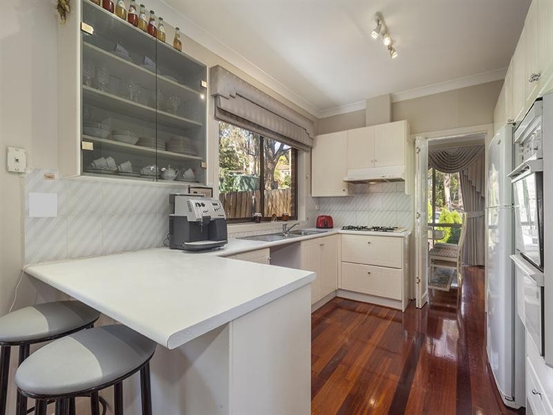 84 Larnoo Drive, Doncaster East VIC 3109