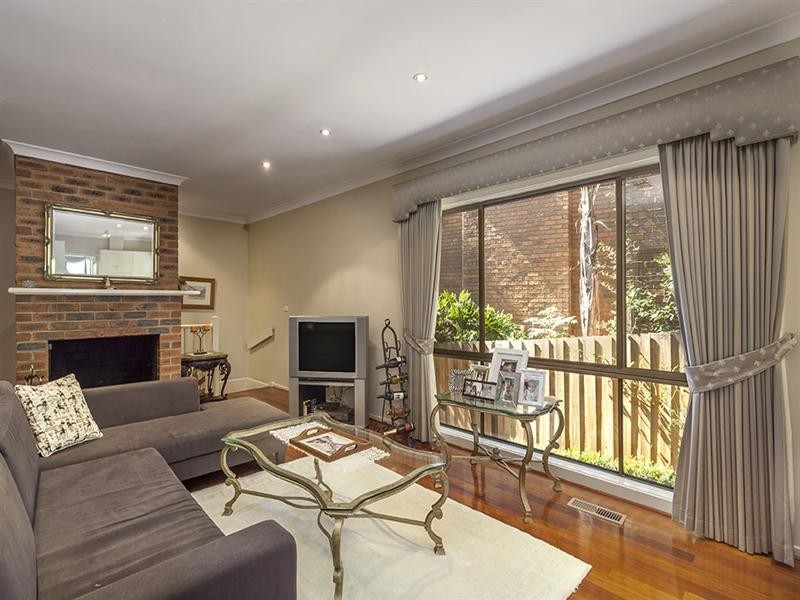 84 Larnoo Drive, Doncaster East VIC 3109