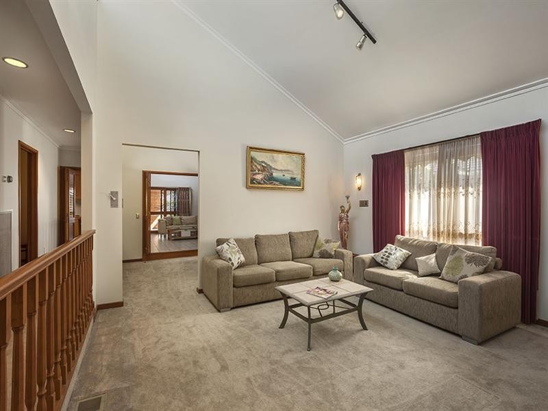35 Dorking Road, Box Hill VIC 3128