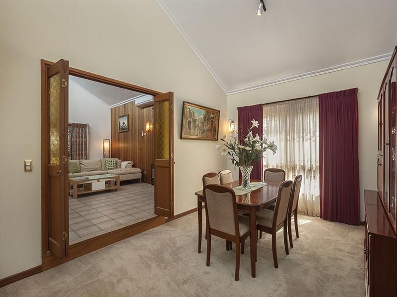 35 Dorking Road, Box Hill VIC 3128