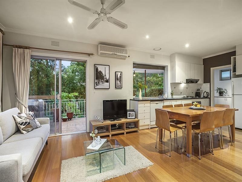 6 Howitt Drive, Templestowe Lower VIC 3107