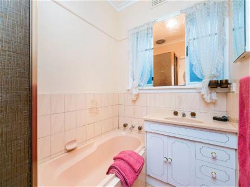 27 Muir Street, Mount Waverley VIC 3149