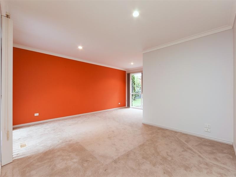 2/8 Minaki Avenue, Doncaster East VIC 3109