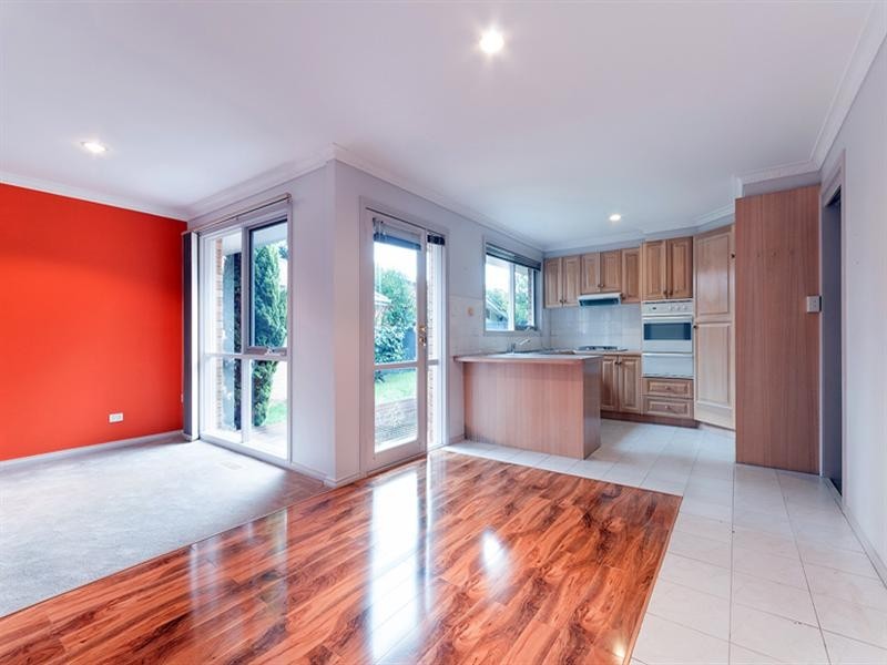 2/8 Minaki Avenue, Doncaster East VIC 3109