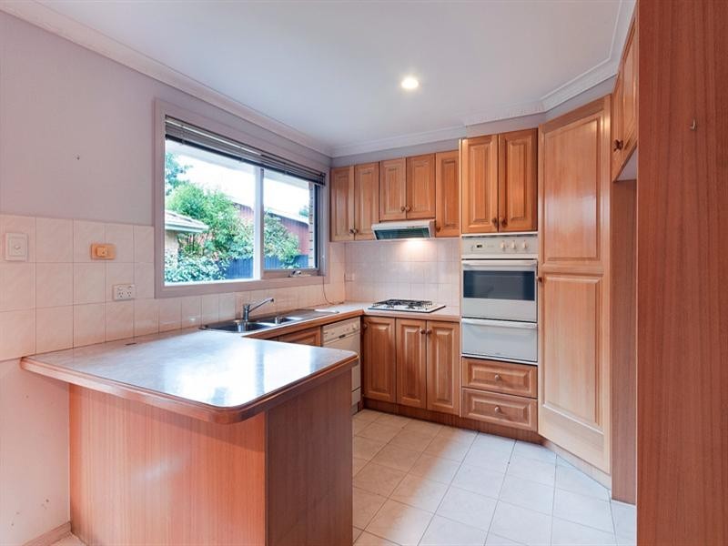 2/8 Minaki Avenue, Doncaster East VIC 3109