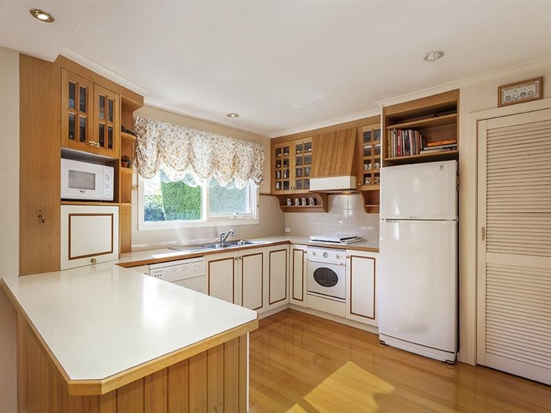 6 Shakespeare Drive, Templestowe VIC 3106