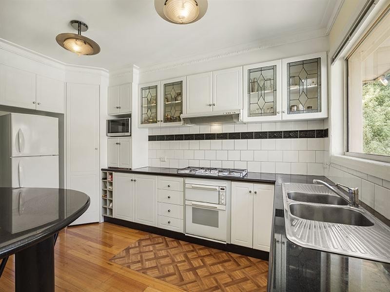 1/1064 Doncaster Road, Doncaster East VIC 3109