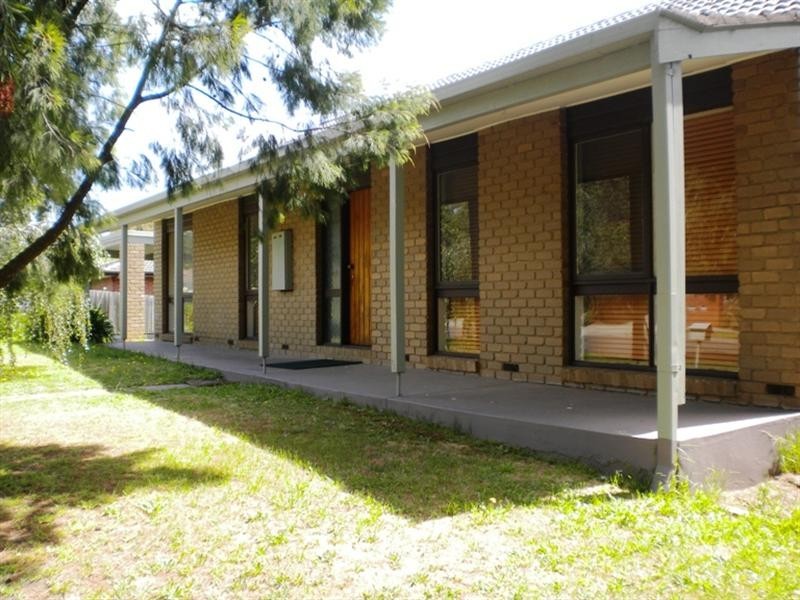 16 Akoonah Close, Donvale VIC 3111