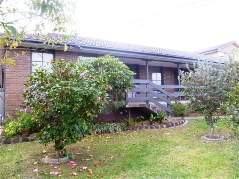 19 Woodhouse Road, Doncaster East VIC 3109