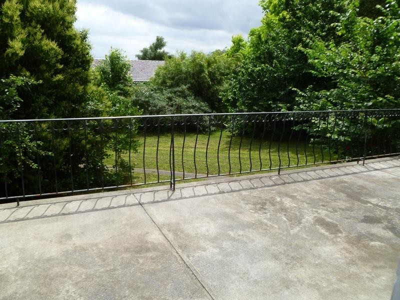 33 Balmoral Avenue, Templestowe Lower VIC 3107