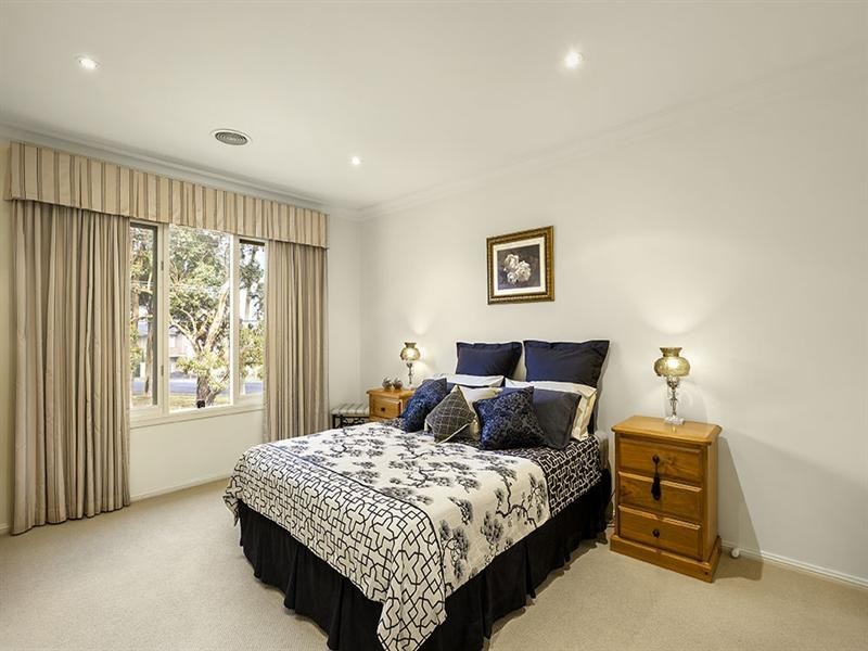1/1 June Crescent, Templestowe VIC 3106