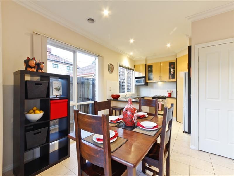 2/21 Daventry Street, Reservoir VIC 3073