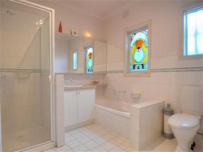 2 Marian Court, Blackburn VIC 3130