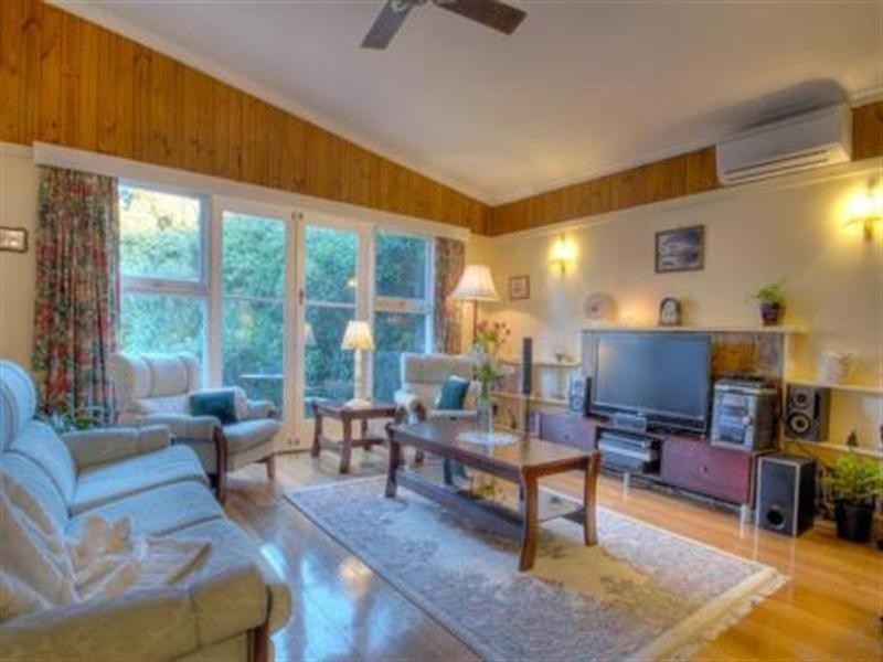 2 Marian Court, Blackburn VIC 3130