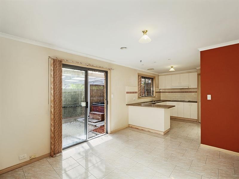 7 Moonstone Walk, Bundoora VIC 3083