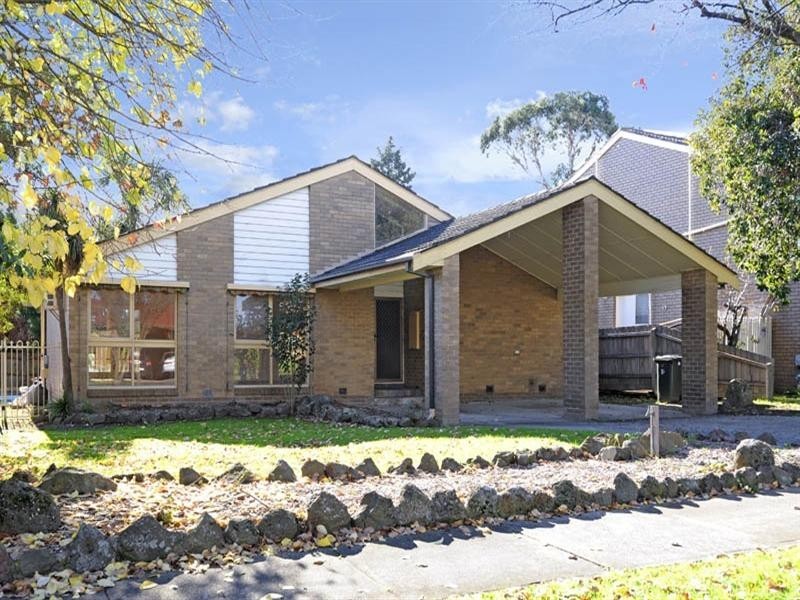 17 Inglewood Close, Doncaster East VIC 3109