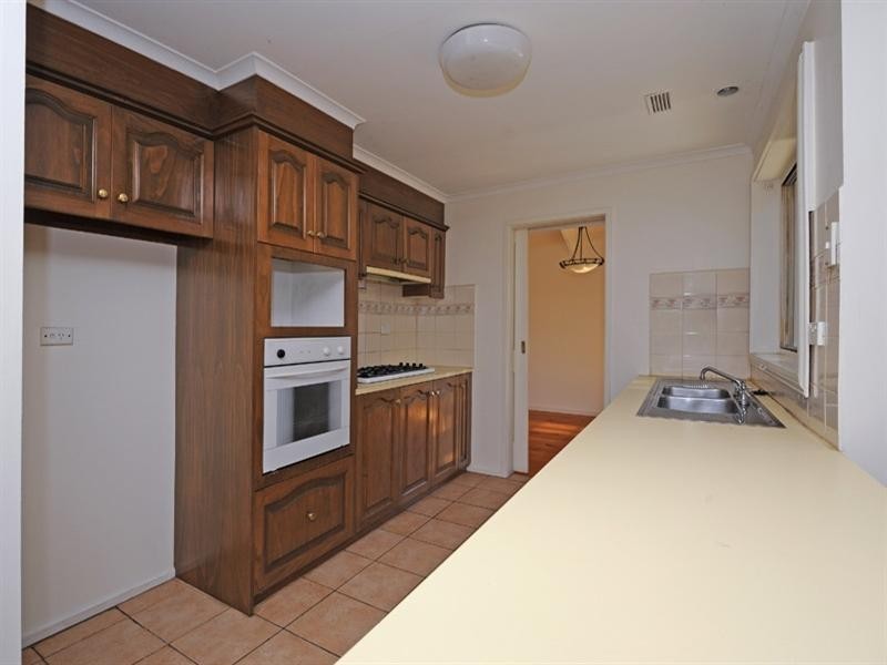 17 Inglewood Close, Doncaster East VIC 3109