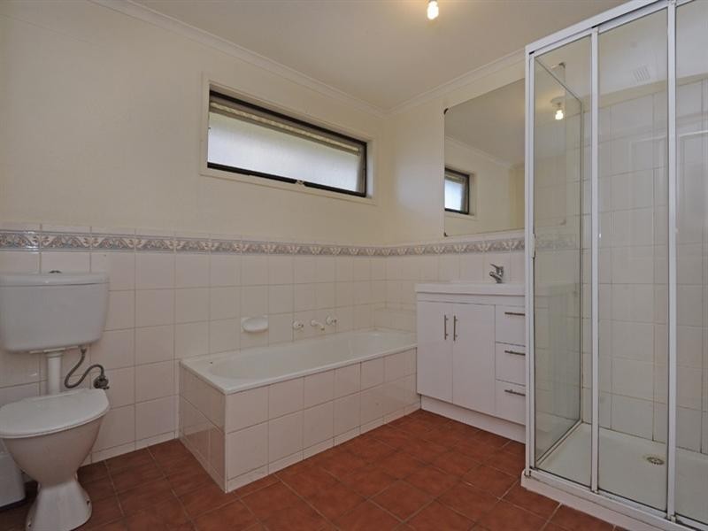 17 Inglewood Close, Doncaster East VIC 3109