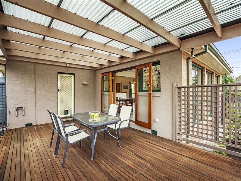 12 Hazel Court, Ashwood VIC 3147