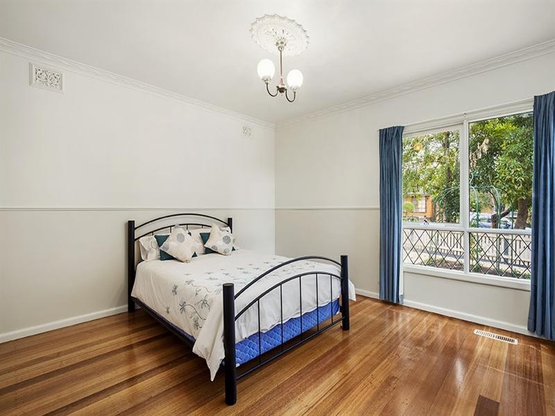 12 Hazel Court, Ashwood VIC 3147