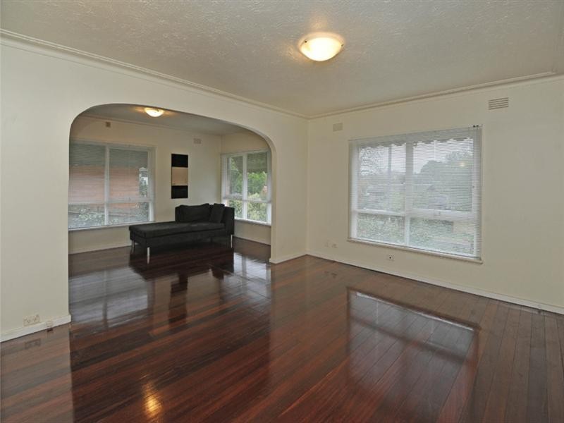 13 Earls Court, Balwyn North VIC 3104