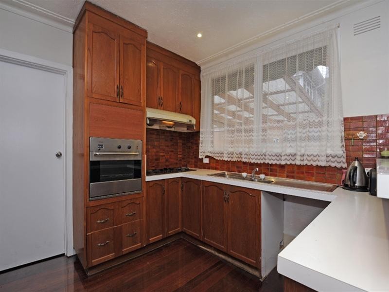 13 Earls Court, Balwyn North VIC 3104