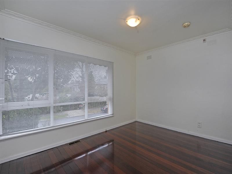 13 Earls Court, Balwyn North VIC 3104