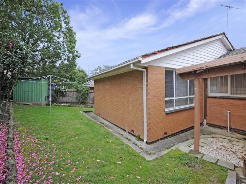 13 Earls Court, Balwyn North VIC 3104