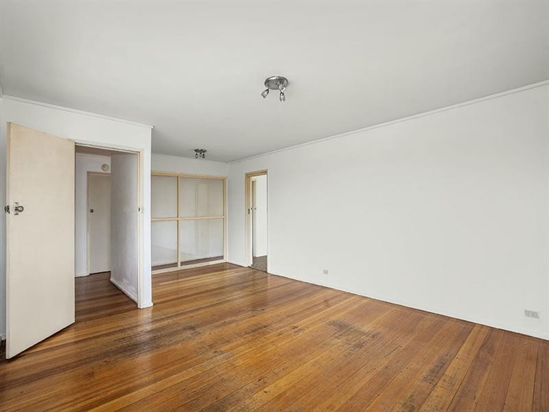 16 Tamala Avenue, Notting Hill VIC 3168