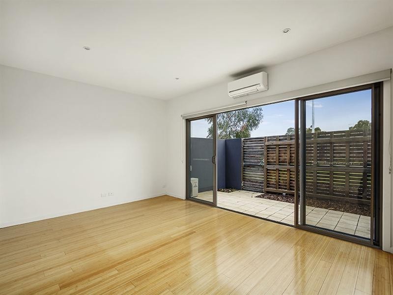 16 Silverash Drive, Bundoora VIC 3083