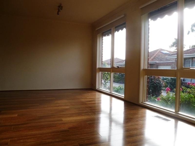 3/8 Rosa Street, Templestowe Lower VIC 3107