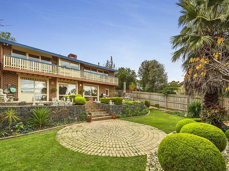 2 The Nook, Doncaster East VIC 3109