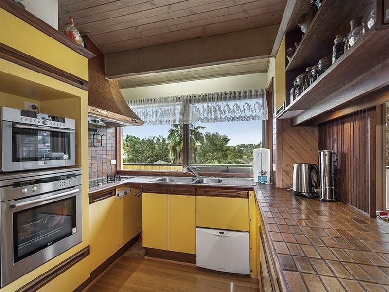 2 The Nook, Doncaster East VIC 3109