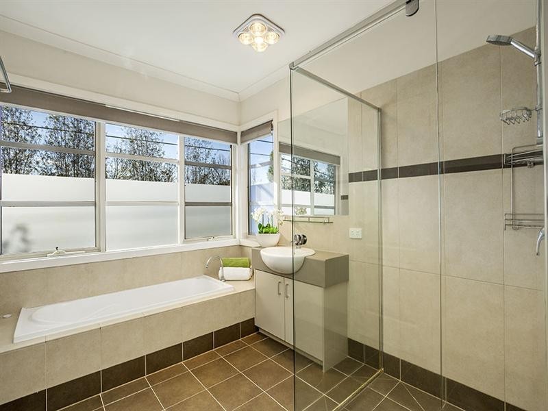 1/300 Manningham Road, Templestowe Lower VIC 3107