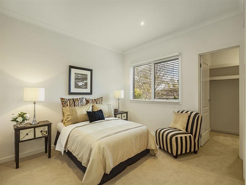 1/300 Manningham Road, Templestowe Lower VIC 3107