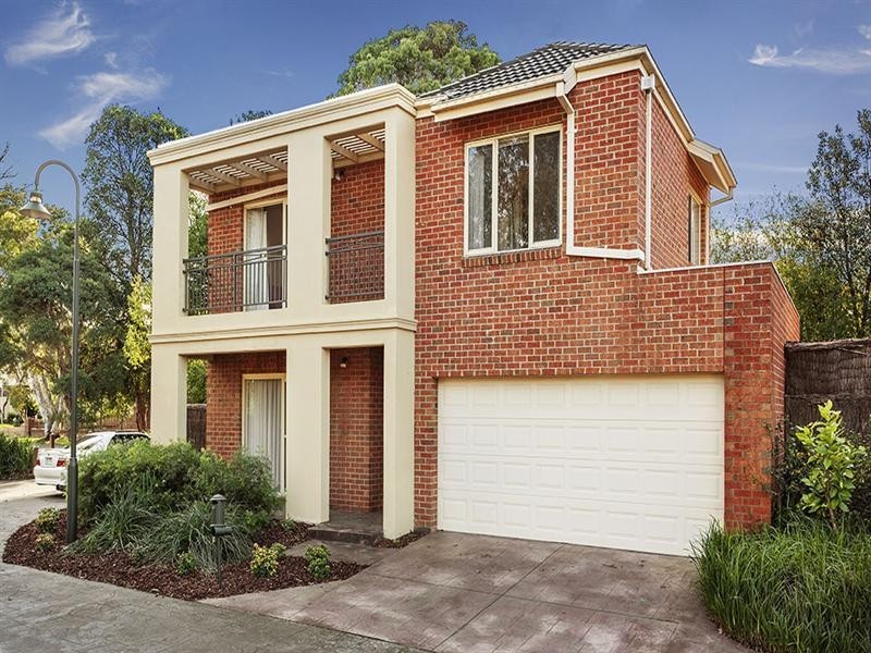 5 Oak Court, Mitcham VIC 3132